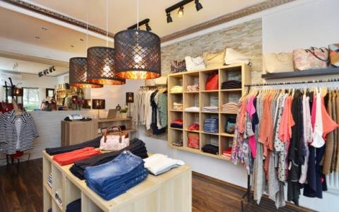 À Louer : Boutique B1 à Madina – Conakry