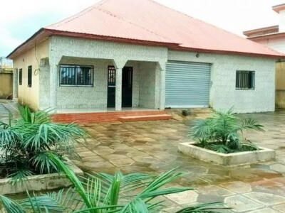 À Vendre : Maison M4 à Dapompa – Conakry