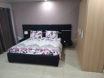 Grand Studio Privatif Luxueux à Kaporo | Espace, Climatisation, Salon Séparé & Balcon